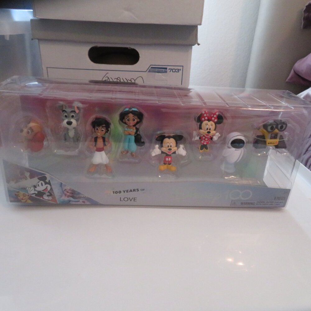 DISNEY 100 (100 Years of Love) Set of 8 Characters -NIB - Picture 10 of 10